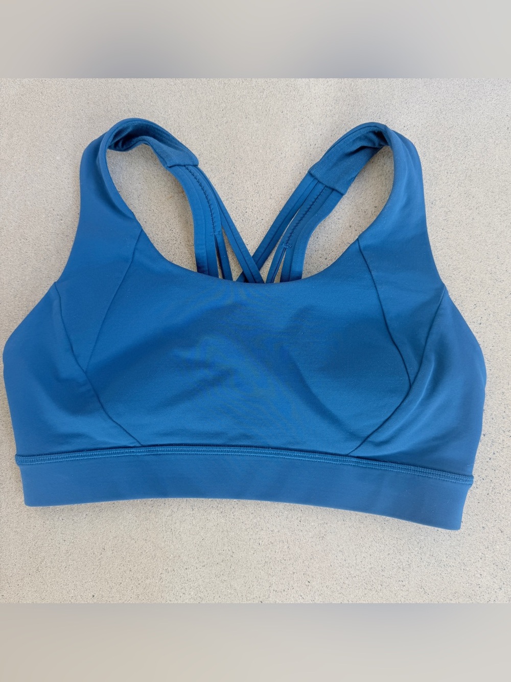 Lululemon Energy Sports Bra Size 6 Blue